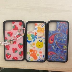 Wildflower Case pack of 3 for iPhone 11